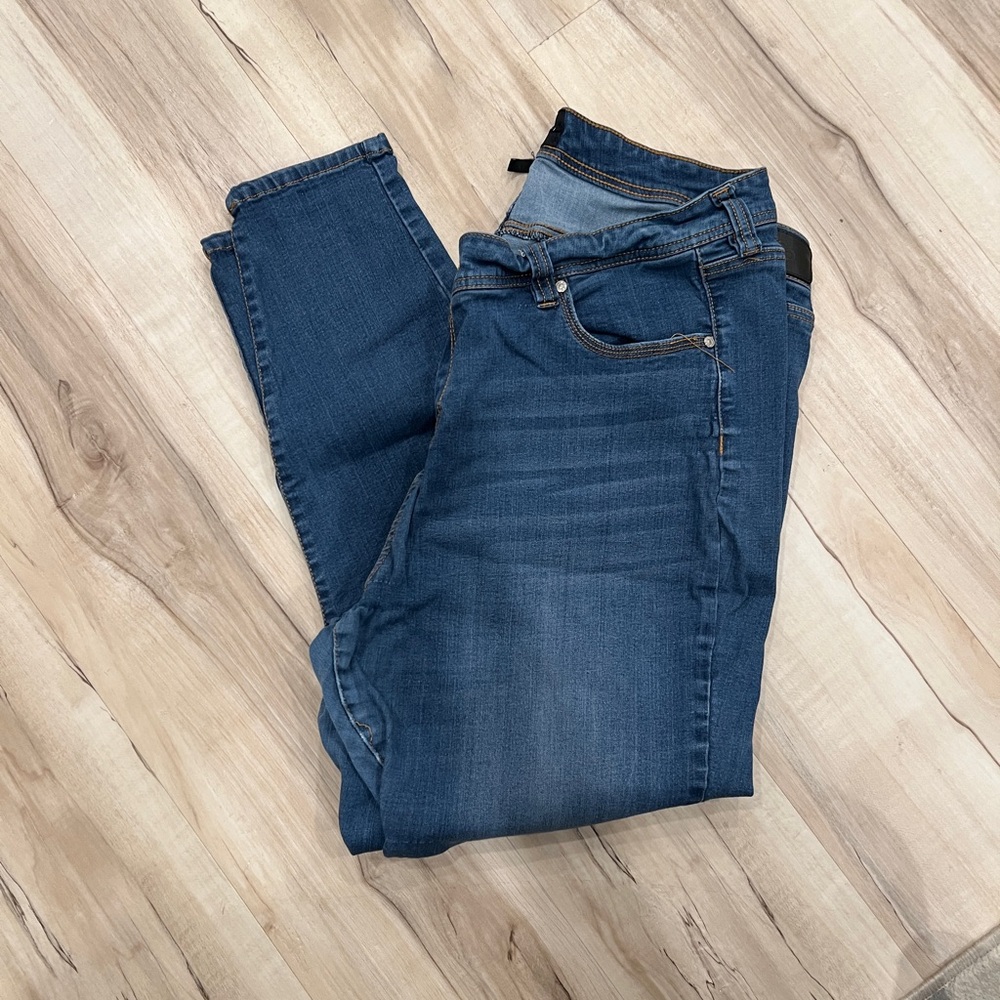 Celebrity Pink Denim Mid-Rise Skinny Jeans 18W